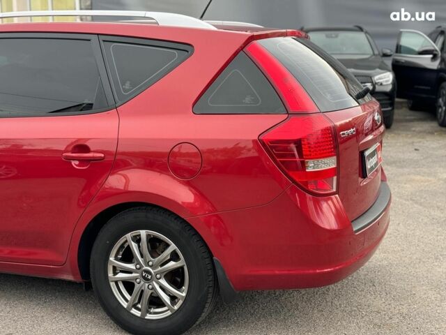 Красный Киа Сид, объемом двигателя 1.6 л и пробегом 267 тыс. км за 6890 $, фото 8 на Automoto.ua