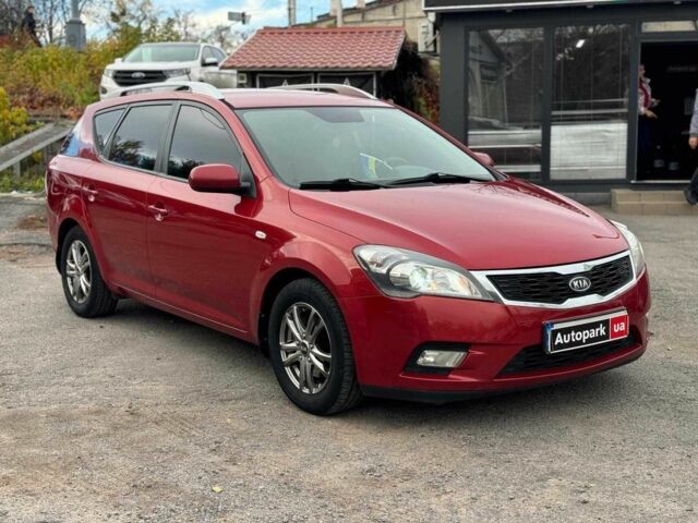 Киа Сид 2009 в Виннице на Automoto.ua Красный Киа Сид, объемом двигателя 1.6 л и пробегом 267 тыс. км за 6890 $, фото 2 на Automoto.ua