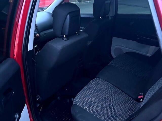 Красный Киа Сид, объемом двигателя 1.6 л и пробегом 270 тыс. км за 4400 $, фото 5 на Automoto.ua