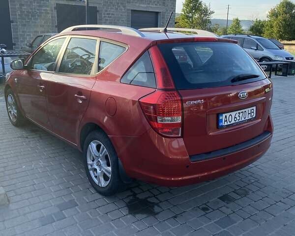 Червоний Кіа Сід, об'ємом двигуна 1.6 л та пробігом 395 тис. км за 5500 $, фото 3 на Automoto.ua
