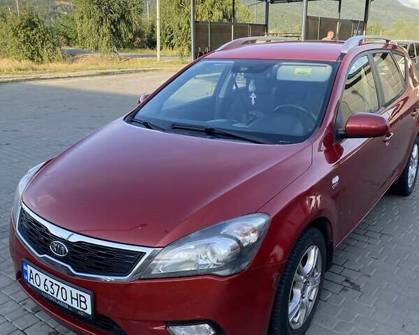 Червоний Кіа Сід, об'ємом двигуна 1.6 л та пробігом 395 тис. км за 5500 $, фото 2 на Automoto.ua
