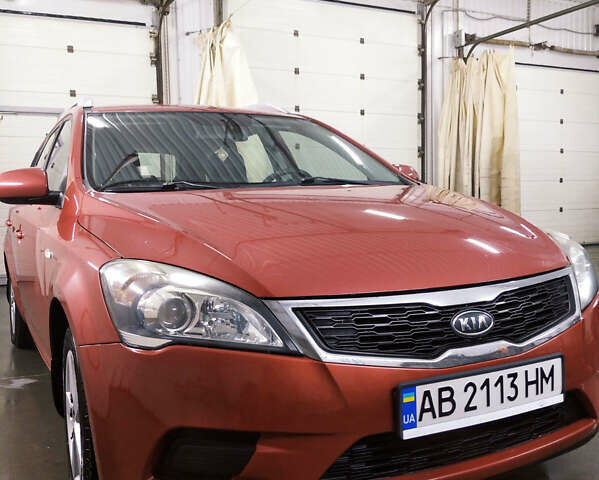 Красный Киа Сид, объемом двигателя 1.6 л и пробегом 190 тыс. км за 6500 $, фото 2 на Automoto.ua
