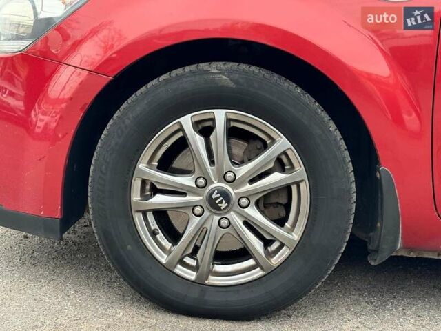 Красный Киа Сид, объемом двигателя 1.6 л и пробегом 267 тыс. км за 6890 $, фото 10 на Automoto.ua
