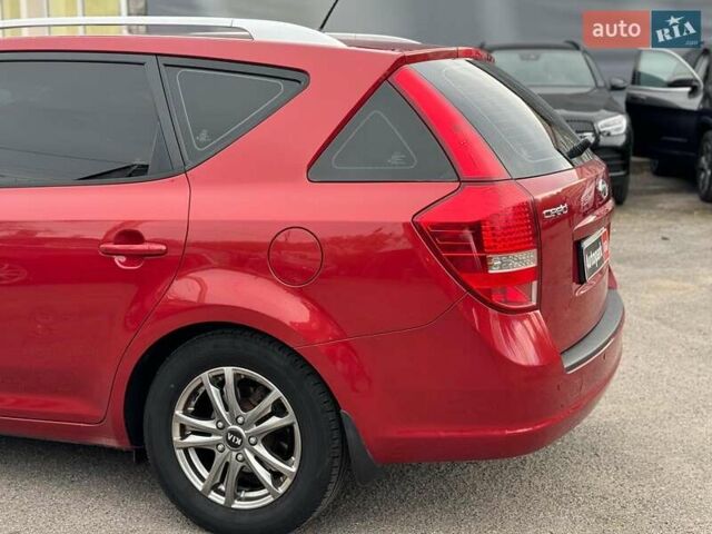 Красный Киа Сид, объемом двигателя 1.6 л и пробегом 267 тыс. км за 6890 $, фото 8 на Automoto.ua