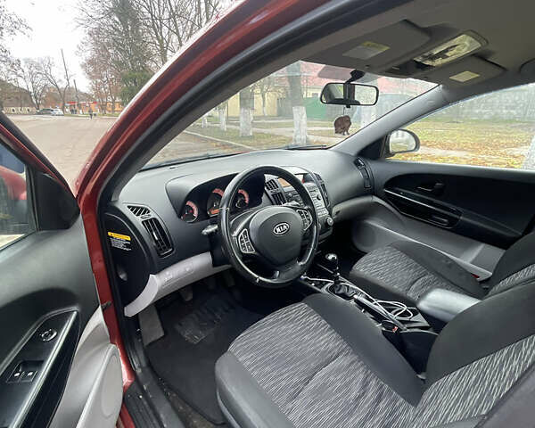 Красный Киа Сид, объемом двигателя 1.4 л и пробегом 234 тыс. км за 4750 $, фото 8 на Automoto.ua