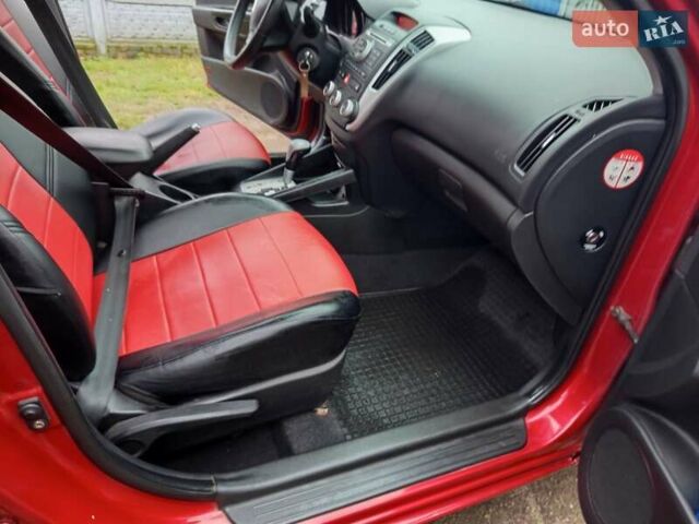 Красный Киа Сид, объемом двигателя 1.59 л и пробегом 308 тыс. км за 7200 $, фото 11 на Automoto.ua