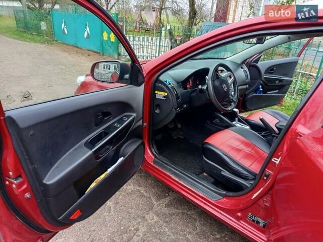 Красный Киа Сид, объемом двигателя 1.59 л и пробегом 308 тыс. км за 7200 $, фото 6 на Automoto.ua