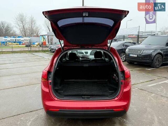 Красный Киа Сид, объемом двигателя 1.58 л и пробегом 254 тыс. км за 9800 $, фото 16 на Automoto.ua