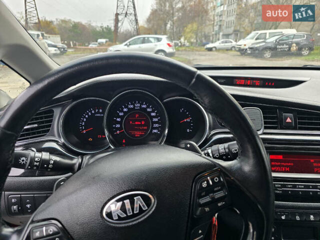 Красный Киа Сид, объемом двигателя 1.59 л и пробегом 117 тыс. км за 13999 $, фото 4 на Automoto.ua