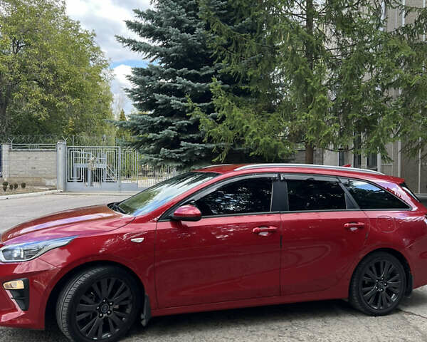 Красный Киа Сид, объемом двигателя 1 л и пробегом 56 тыс. км за 10800 $, фото 6 на Automoto.ua