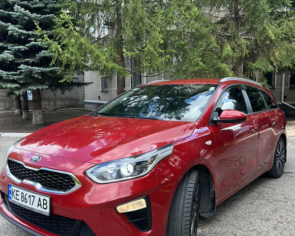 Красный Киа Сид, объемом двигателя 1 л и пробегом 56 тыс. км за 10800 $, фото 3 на Automoto.ua