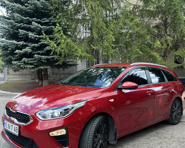 Красный Киа Сид, объемом двигателя 1 л и пробегом 56 тыс. км за 10800 $, фото 4 на Automoto.ua