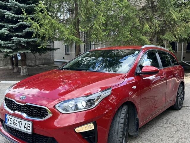 Красный Киа Сид, объемом двигателя 1 л и пробегом 56 тыс. км за 10800 $, фото 3 на Automoto.ua
