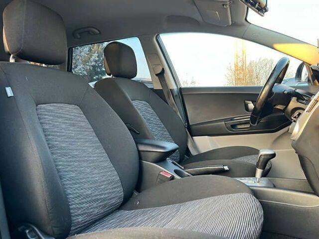 Киа Сид, объемом двигателя 4.25 л и пробегом 150 тыс. км за 7700 $, фото 8 на Automoto.ua