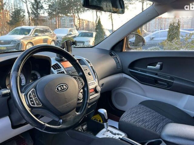 Киа Сид, объемом двигателя 4.25 л и пробегом 150 тыс. км за 7700 $, фото 16 на Automoto.ua