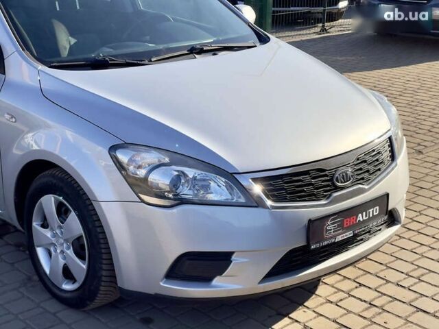 Киа Сид, объемом двигателя 4.25 л и пробегом 238 тыс. км за 6999 $, фото 14 на Automoto.ua