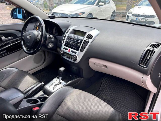 Киа Сид, объемом двигателя 2 л и пробегом 272 тыс. км за 6700 $, фото 12 на Automoto.ua