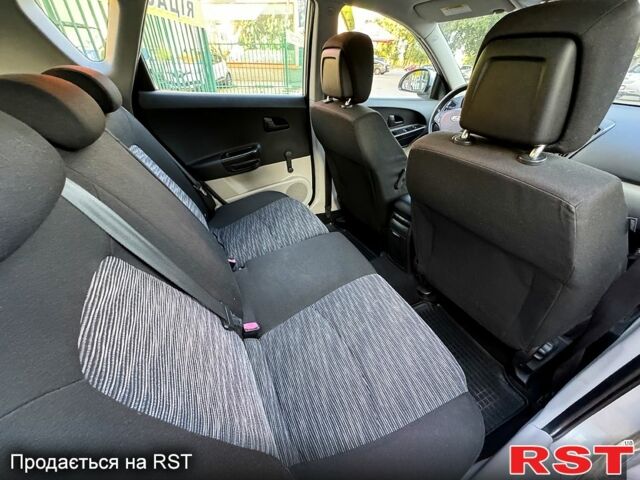 Кіа Сід, об'ємом двигуна 1.4 л та пробігом 257 тис. км за 5300 $, фото 6 на Automoto.ua