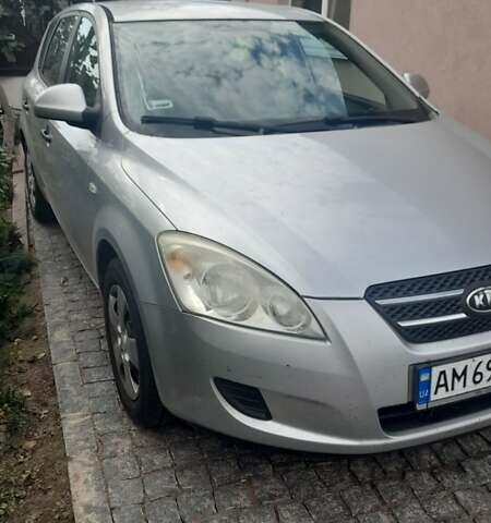 Киа Сид, объемом двигателя 1.4 л и пробегом 273 тыс. км за 5800 $, фото 5 на Automoto.ua