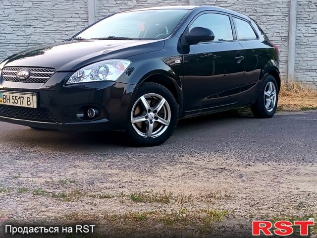 Киа Сид, объемом двигателя 1.6 л и пробегом 123 тыс. км за 1800 $, фото 8 на Automoto.ua