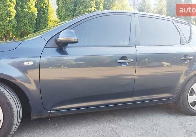 Киа Сид, объемом двигателя 1.59 л и пробегом 201 тыс. км за 5499 $, фото 7 на Automoto.ua