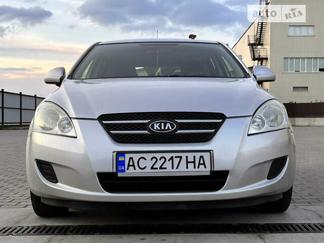 Киа Сид, объемом двигателя 1.4 л и пробегом 254 тыс. км за 4999 $, фото 10 на Automoto.ua