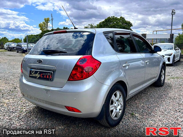 Киа Сид, объемом двигателя 2 л и пробегом 272 тыс. км за 6700 $, фото 3 на Automoto.ua
