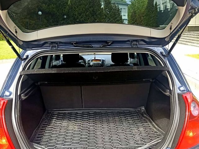 Киа Сид, объемом двигателя 1.4 л и пробегом 219 тыс. км за 5800 $, фото 6 на Automoto.ua