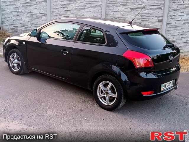 Киа Сид, объемом двигателя 1.6 л и пробегом 123 тыс. км за 1800 $, фото 1 на Automoto.ua