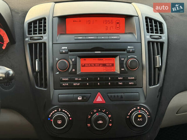 Киа Сид, объемом двигателя 0 л и пробегом 242 тыс. км за 4400 $, фото 8 на Automoto.ua