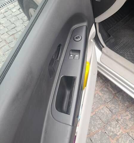 Киа Сид, объемом двигателя 1.4 л и пробегом 273 тыс. км за 5800 $, фото 13 на Automoto.ua