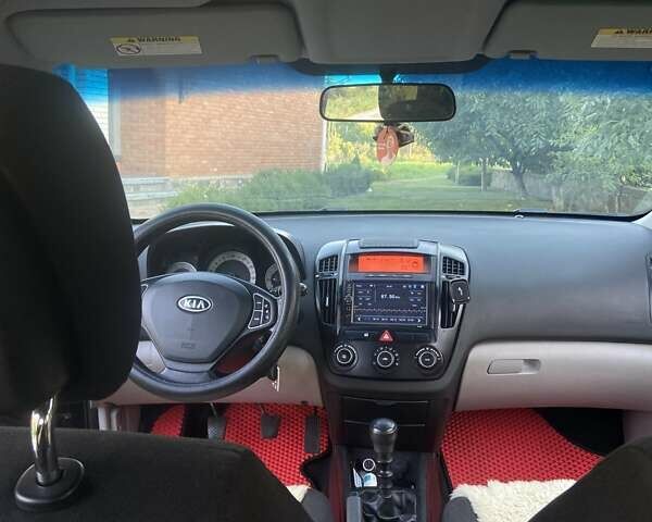 Киа Сид, объемом двигателя 1.6 л и пробегом 189 тыс. км за 5800 $, фото 8 на Automoto.ua
