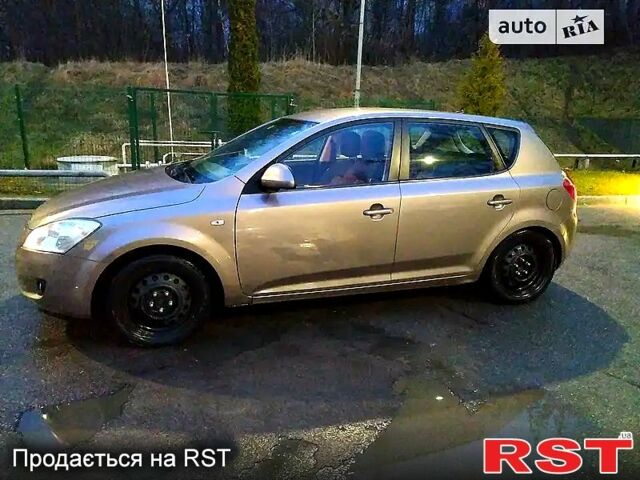 Киа Сид, объемом двигателя 1.4 л и пробегом 233 тыс. км за 6000 $, фото 2 на Automoto.ua