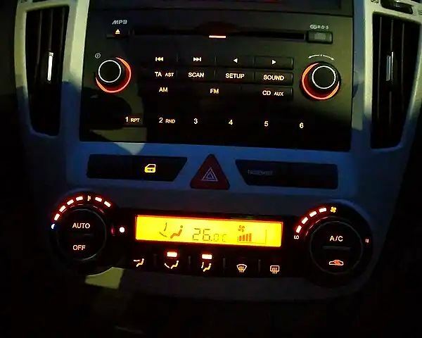 Киа Сид, объемом двигателя 1.4 л и пробегом 233 тыс. км за 6000 $, фото 7 на Automoto.ua