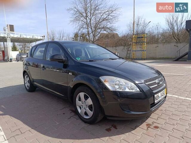 Киа Сид, объемом двигателя 1.6 л и пробегом 127 тыс. км за 6200 $, фото 1 на Automoto.ua