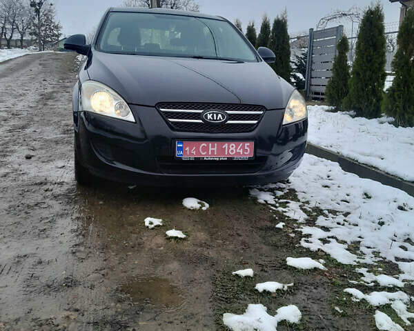 Киа Сид, объемом двигателя 1.6 л и пробегом 234 тыс. км за 5900 $, фото 1 на Automoto.ua
