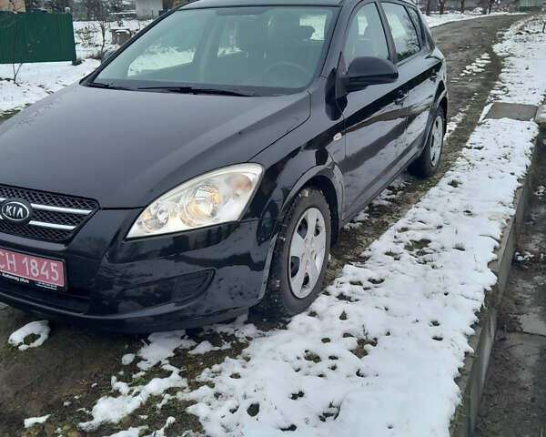 Киа Сид, объемом двигателя 1.6 л и пробегом 234 тыс. км за 5900 $, фото 2 на Automoto.ua