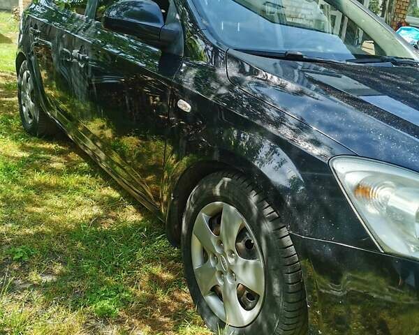 Киа Сид, объемом двигателя 1.4 л и пробегом 153 тыс. км за 4800 $, фото 1 на Automoto.ua