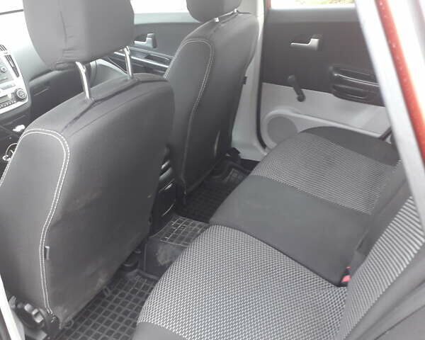 Киа Сид, объемом двигателя 1.6 л и пробегом 341 тыс. км за 5300 $, фото 2 на Automoto.ua