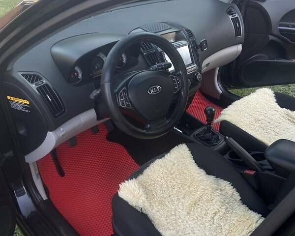 Киа Сид, объемом двигателя 1.6 л и пробегом 189 тыс. км за 5800 $, фото 9 на Automoto.ua