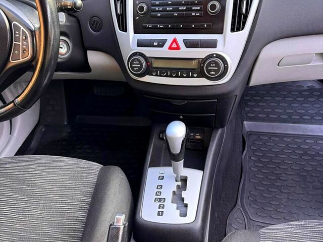 Киа Сид, объемом двигателя 20 л и пробегом 152 тыс. км за 7900 $, фото 6 на Automoto.ua