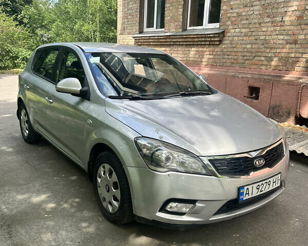 Киа Сид, объемом двигателя 1.59 л и пробегом 351 тыс. км за 3599 $, фото 1 на Automoto.ua