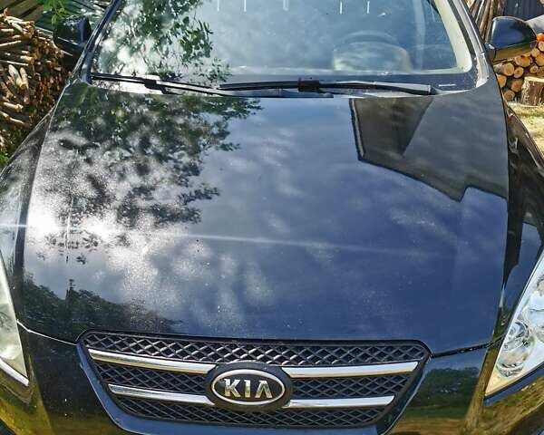 Киа Сид, объемом двигателя 1.4 л и пробегом 153 тыс. км за 4800 $, фото 2 на Automoto.ua