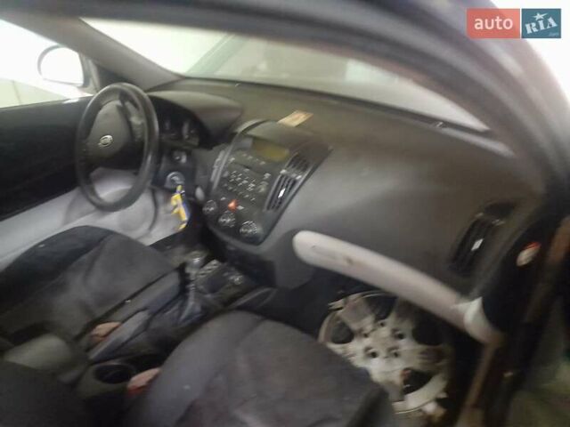 Кіа Сід, об'ємом двигуна 0 л та пробігом 200 тис. км за 2000 $, фото 3 на Automoto.ua