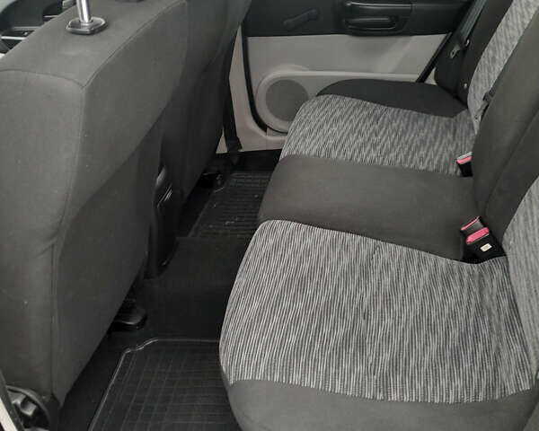 Киа Сид, объемом двигателя 1.6 л и пробегом 234 тыс. км за 5900 $, фото 4 на Automoto.ua