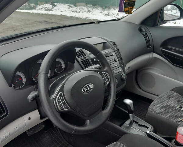 Киа Сид, объемом двигателя 1.6 л и пробегом 234 тыс. км за 5900 $, фото 3 на Automoto.ua