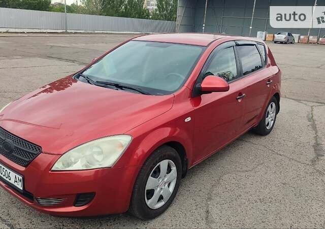 Кіа Сід, об'ємом двигуна 1.4 л та пробігом 304 тис. км за 5800 $, фото 3 на Automoto.ua