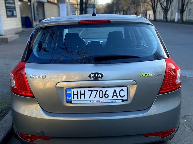 Киа Сид, объемом двигателя 16 л и пробегом 307 тыс. км за 5900 $, фото 2 на Automoto.ua