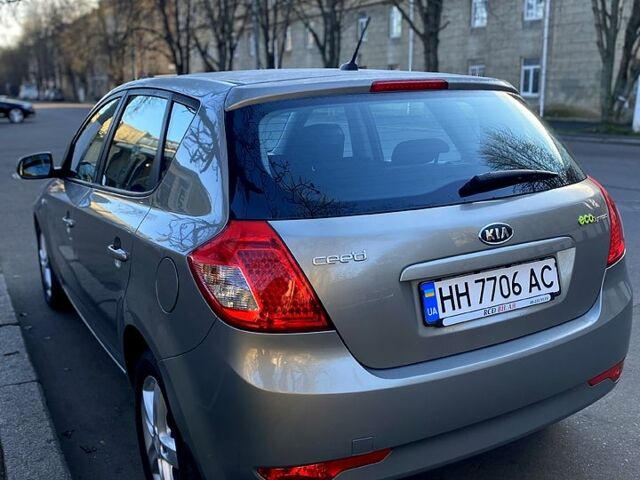 Киа Сид, объемом двигателя 16 л и пробегом 307 тыс. км за 5900 $, фото 1 на Automoto.ua