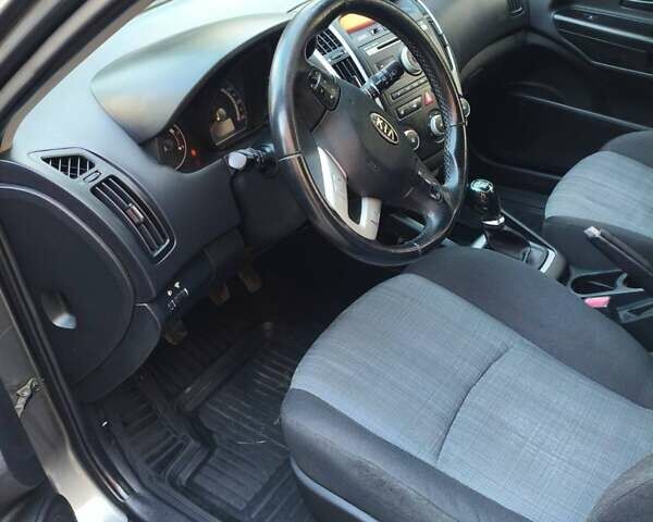 Киа Сид, объемом двигателя 1.6 л и пробегом 268 тыс. км за 6200 $, фото 13 на Automoto.ua